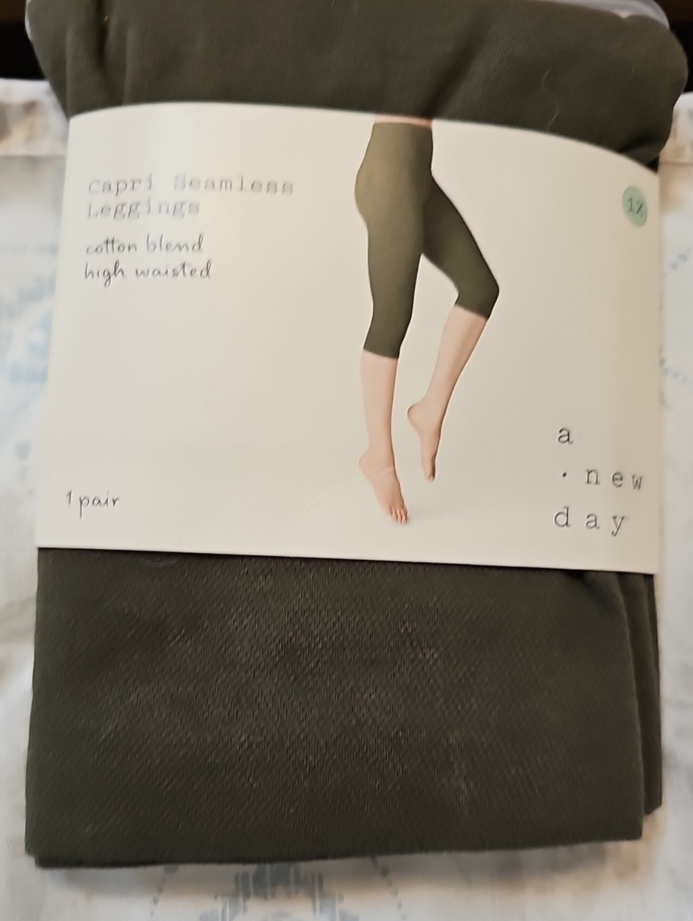 a new day Olive Green Seamless Capri Leggings